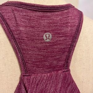 lululemon tanktop